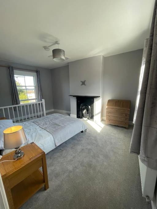 Brady'S Glastonbury Beautiful Pad Great Location! Exteriér fotografie